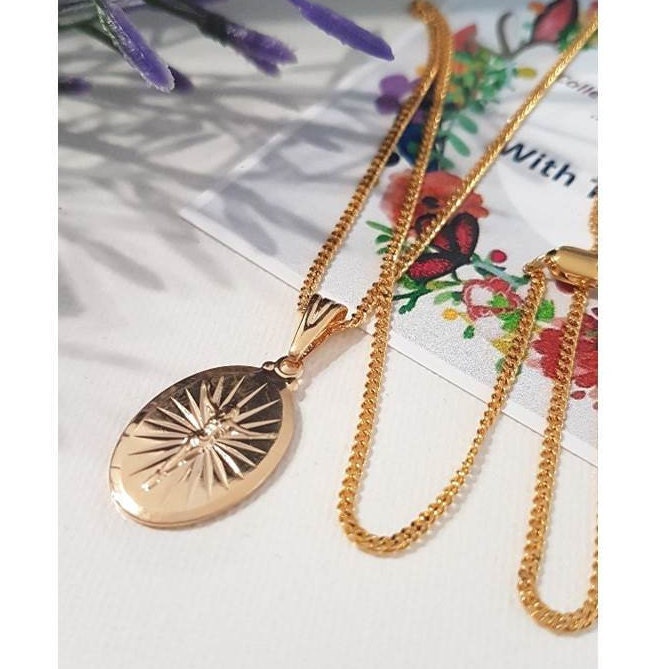 Gold Filled Jesus Crucifixion Medal Necklace/18K Gold Filled Risen Christ Charm Pendant/Gold Filled Oval Crucifixion Medal /Easter Gifts