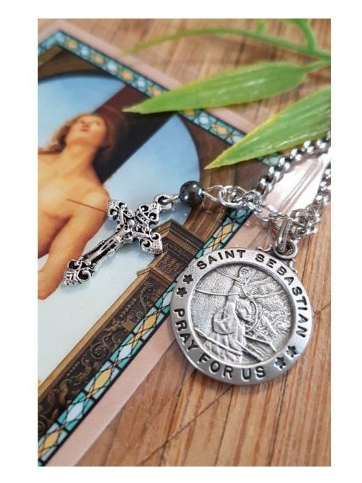 St Sebastian Medal with Prayer, Saint Sebastian the Patron Saint of Athletes, Patron Saint Pendant with Charm, Praying Hands and Crucifix