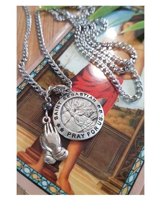 St Sebastian Medal with Prayer, Saint Sebastian the Patron Saint of Athletes, Patron Saint Pendant with Charm, Praying Hands and Crucifix