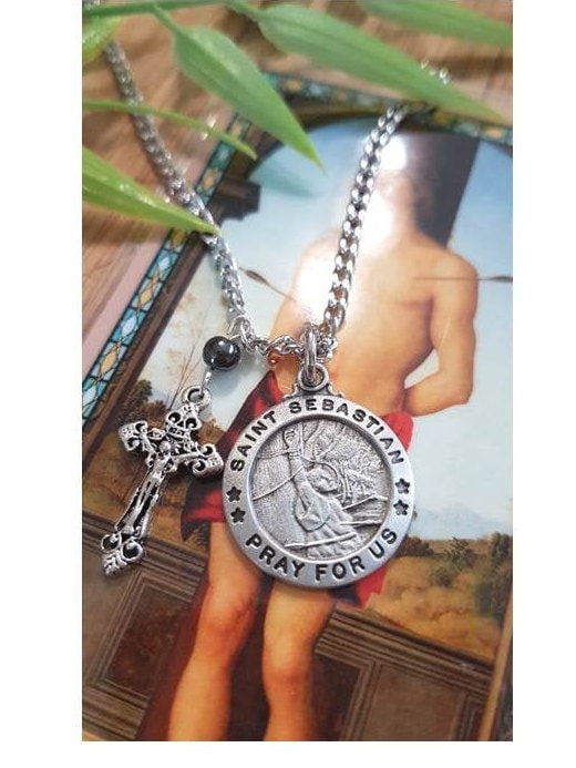 St Sebastian Medal with Prayer, Saint Sebastian the Patron Saint of Athletes, Patron Saint Pendant with Charm, Praying Hands and Crucifix