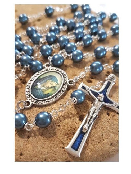 Sorrowful Mother Blue Rosary,Blue Metallic Pearl Rosary with Our Lady Of Sorrow, Mother Mary in Blue Catholic Beads,Virgin Mary Medal