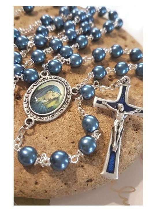 Sorrowful Mother Blue Rosary,Blue Metallic Pearl Rosary with Our Lady Of Sorrow, Mother Mary in Blue Catholic Beads,Virgin Mary Medal