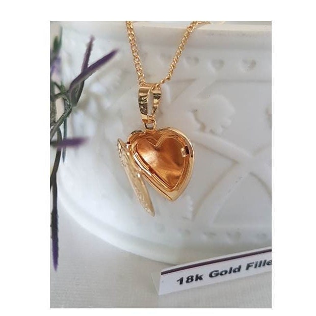 Gold Filled Heart Locket/Shiny 18Kt Gold Filled Locket Pendant,Hearts Photo Charm,Necklace for Her,Memorial Gifts,Mothers Day Jewelry