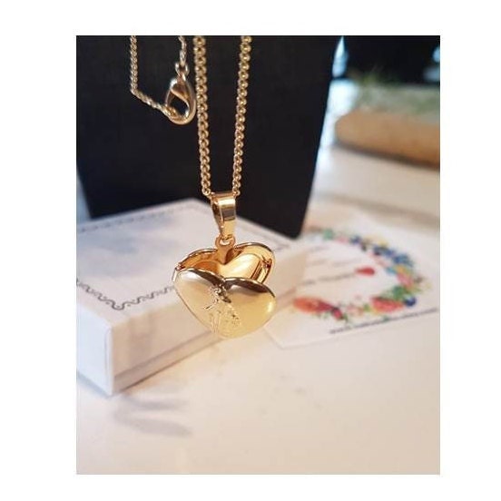 Miraculous Medal Locket,18K Gold Filled Heart Locket,Gold Heart Pendant with Virgin Mary,Photo Locket Heart Necklace,Gold Blessed Mother