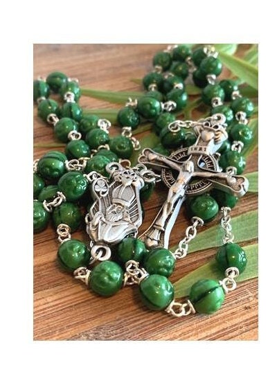 Celtic Rosary, St Patrick Rosary, Green Celtic Cross, Irish Claddagh Symbol, Celtic Crucifix Rosary, Rosary with Shamrock, Patron of Ireland