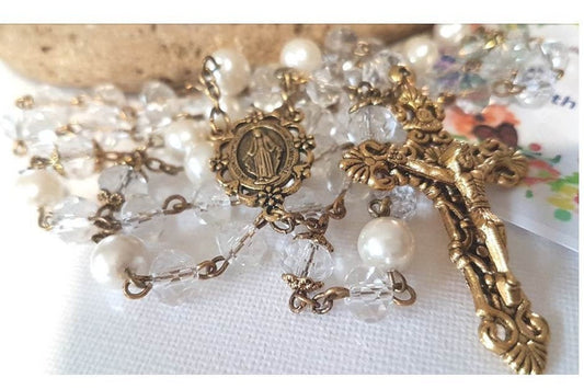 Antique Crystal Rosary/Antique Gold Catholic Rosary/Rosaries with Pearl and Crystal/Miraculous Medal Prayer Beads/Bronze Gold Plated Rosary