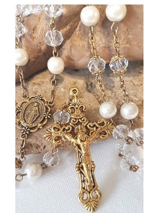 Antique Crystal Rosary/Antique Gold Catholic Rosary/Rosaries with Pearl and Crystal/Miraculous Medal Prayer Beads/Bronze Gold Plated Rosary