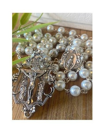 Behold Your Son Rosary, Easter Rosary, Lent Prayer Beads, Jesus Crucifixion, Our Lady of Sorrow Catholic Prayer Beads,Blessed Mother Medal